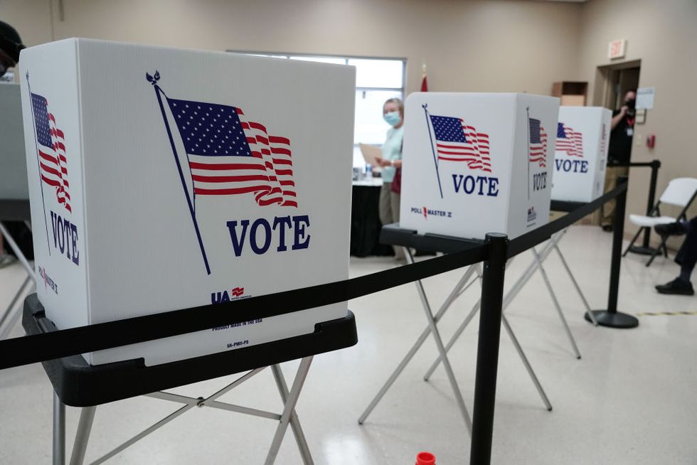 miami cop in trouble for wearing trump face mask near voting site 17