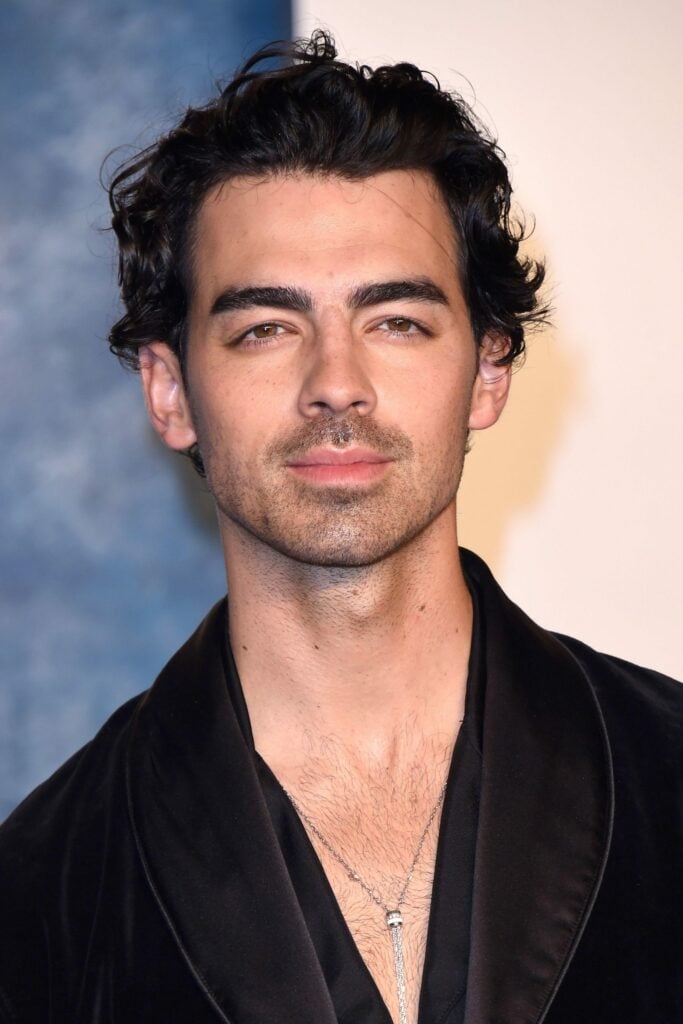 Joe Jonas scaled 1