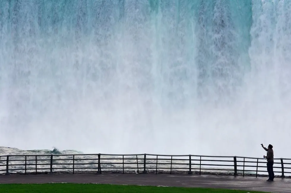 engineers drained niagara falls 0.jpg