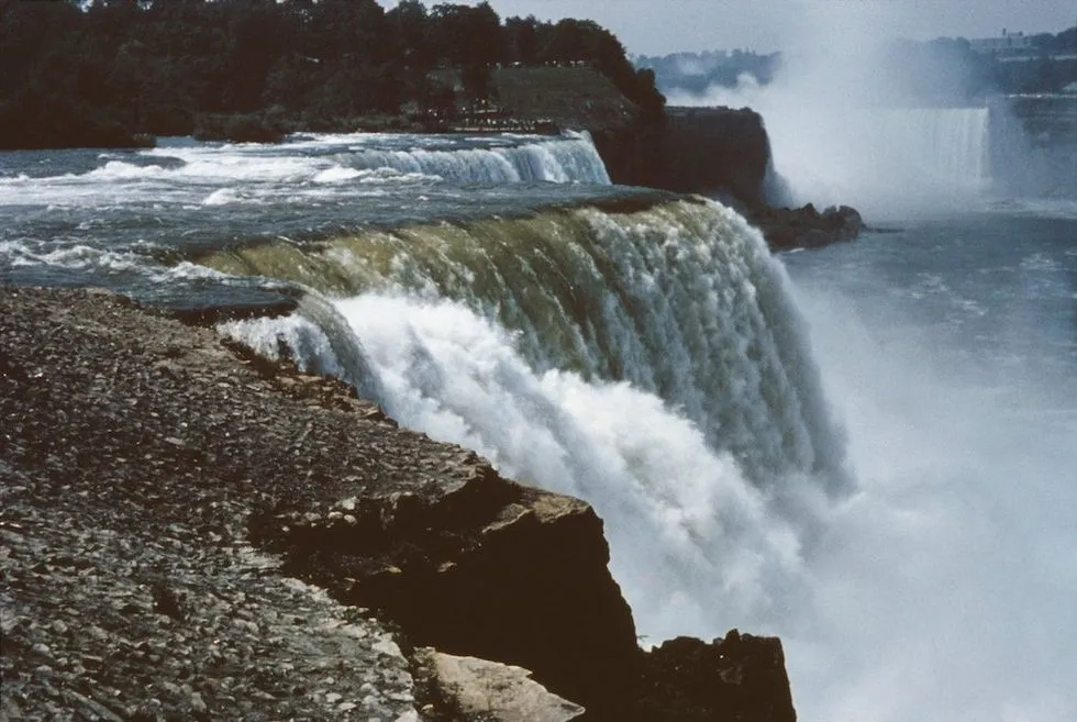 engineers drained niagara falls 4.jpg